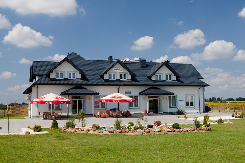 Zajazd Zloty Klucz Zemborzyce Tereszyńskie Esterno foto